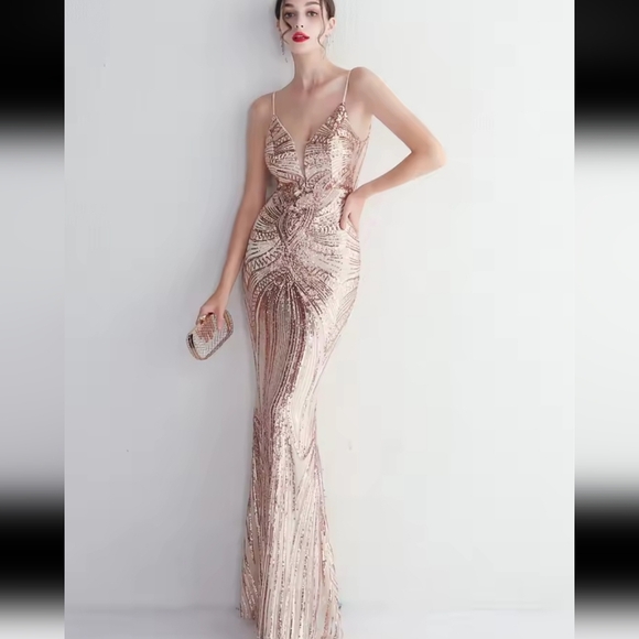 Glamorous Backless Sequin Dress in Gold - Picture 10 of 14